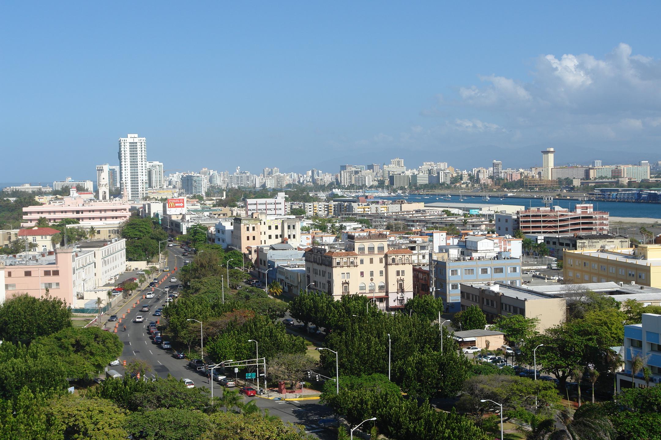 Capitolio de Puerto Rico - San Juan (Puerta de Tierra) - 2011 00111